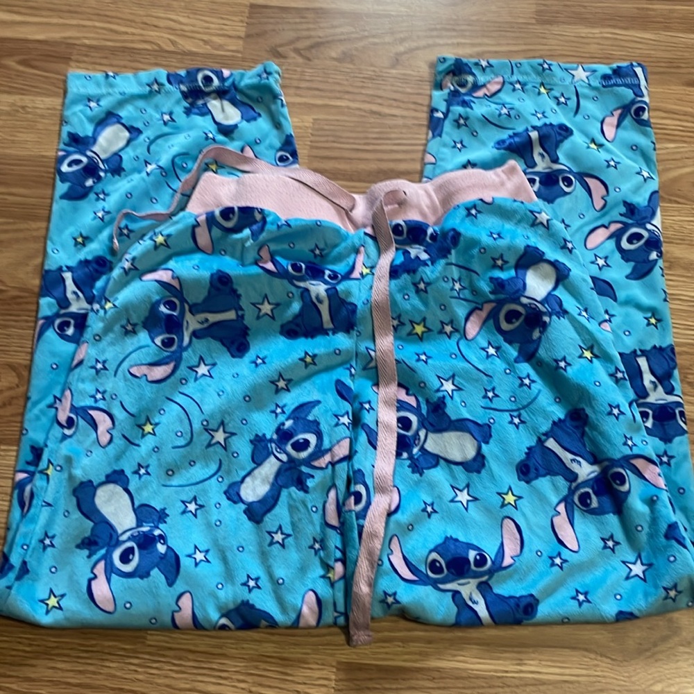 Woman's Disney Stitch Pajama pant X-Small - Picture 3 of 6